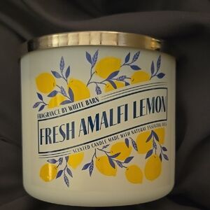 White Barn Fresh Amalfi Lemon Candle with Blue and Yellow Design